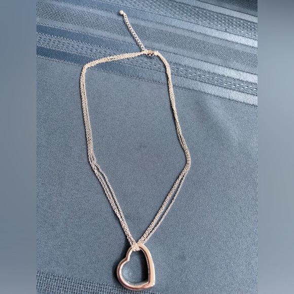 Vintage 3 chain open heart silhouette silver tone Necklace - Picture 3 of 7